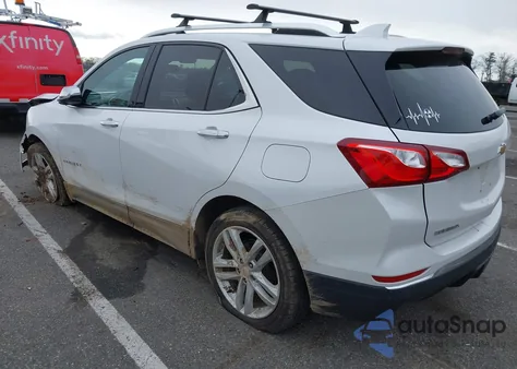 2018 Chevrolet Equinox Premier z USA, uszkodzony, nr VIN 2GNAXVEV8J6110621